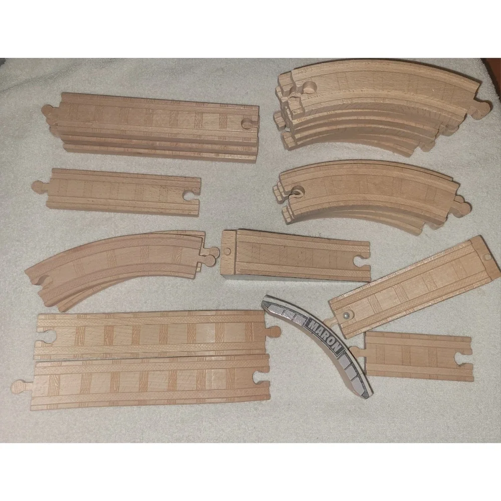 Thomas MARON STONE ARCHED BRIDGE  & 24 Wooden Train Tracks